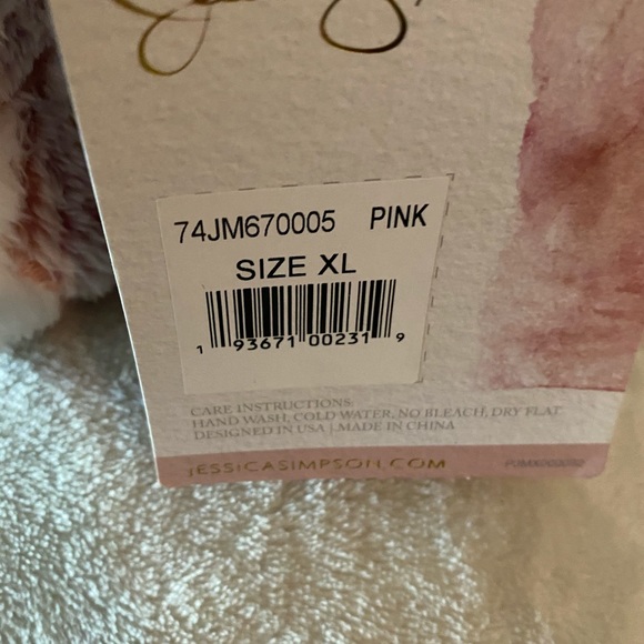 Jessica Simpson Slippers - Picture 4 of 8